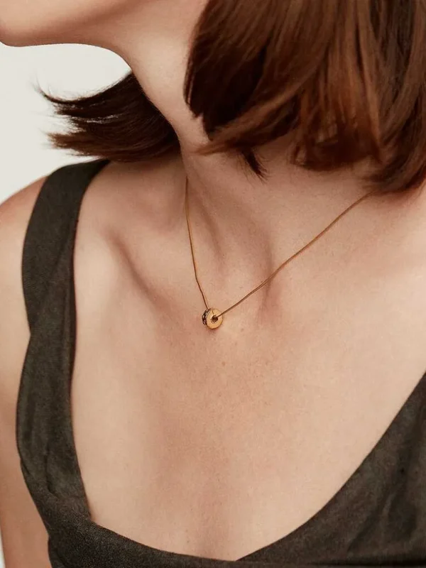 Collares De Plata-Aristocrazy Colgante De Plata 925 Banada En Oro Amarillo De 9K Con Eslabones Barbado Y Motivo Geometrico