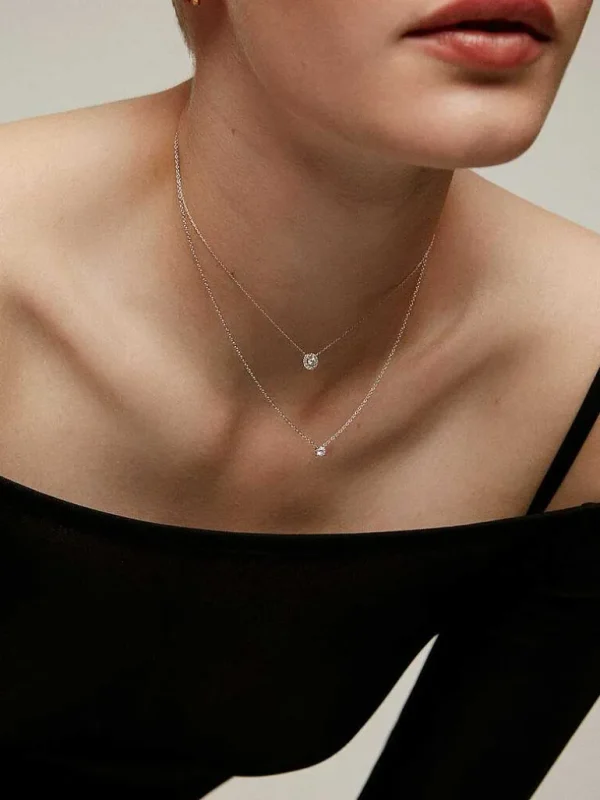 Collares De Plata-Aristocrazy Colgante Solitario De Oro Blanco De 18K Con Diamante De 0,15Cts