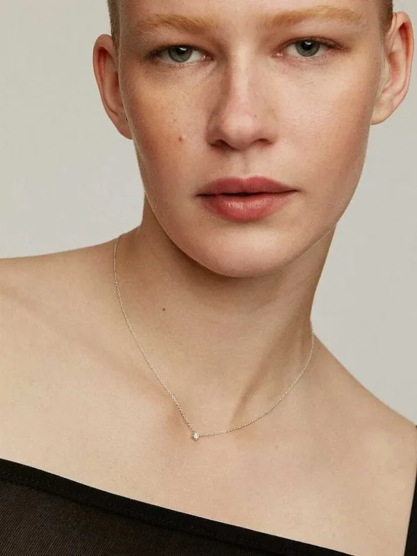 Collares De Plata-Aristocrazy Colgante Solitario De Oro Blanco De 18K Con Diamante De 0,15Cts