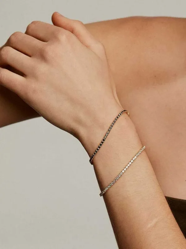 Brazaletes Y Pulseras Rígidas-Aristocrazy Pulsera De Plata 925 Banada En Oro Amarillo De 18K Con Espinelas Negras